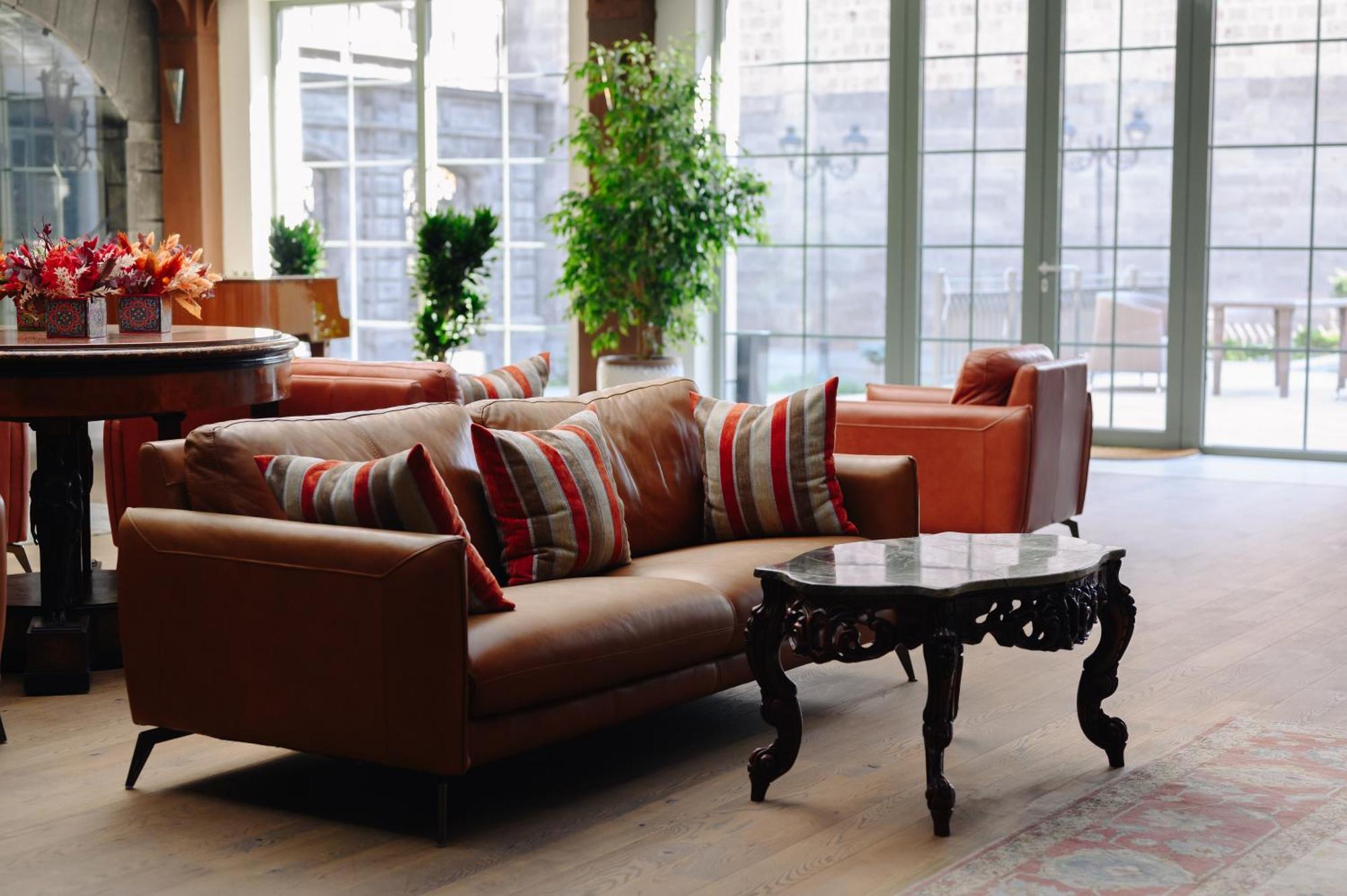 Grand Hotel Gyumri By Apricot Hotels Bagian luar foto