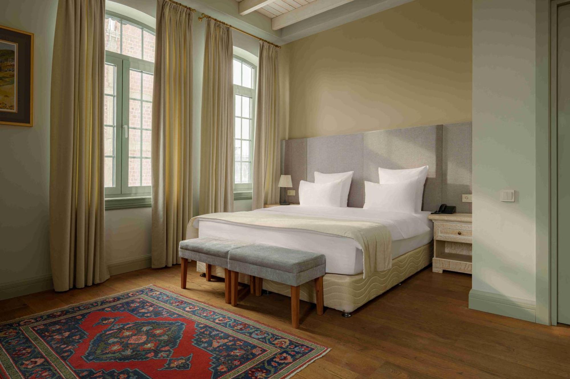 Grand Hotel Gyumri By Apricot Hotels Bagian luar foto